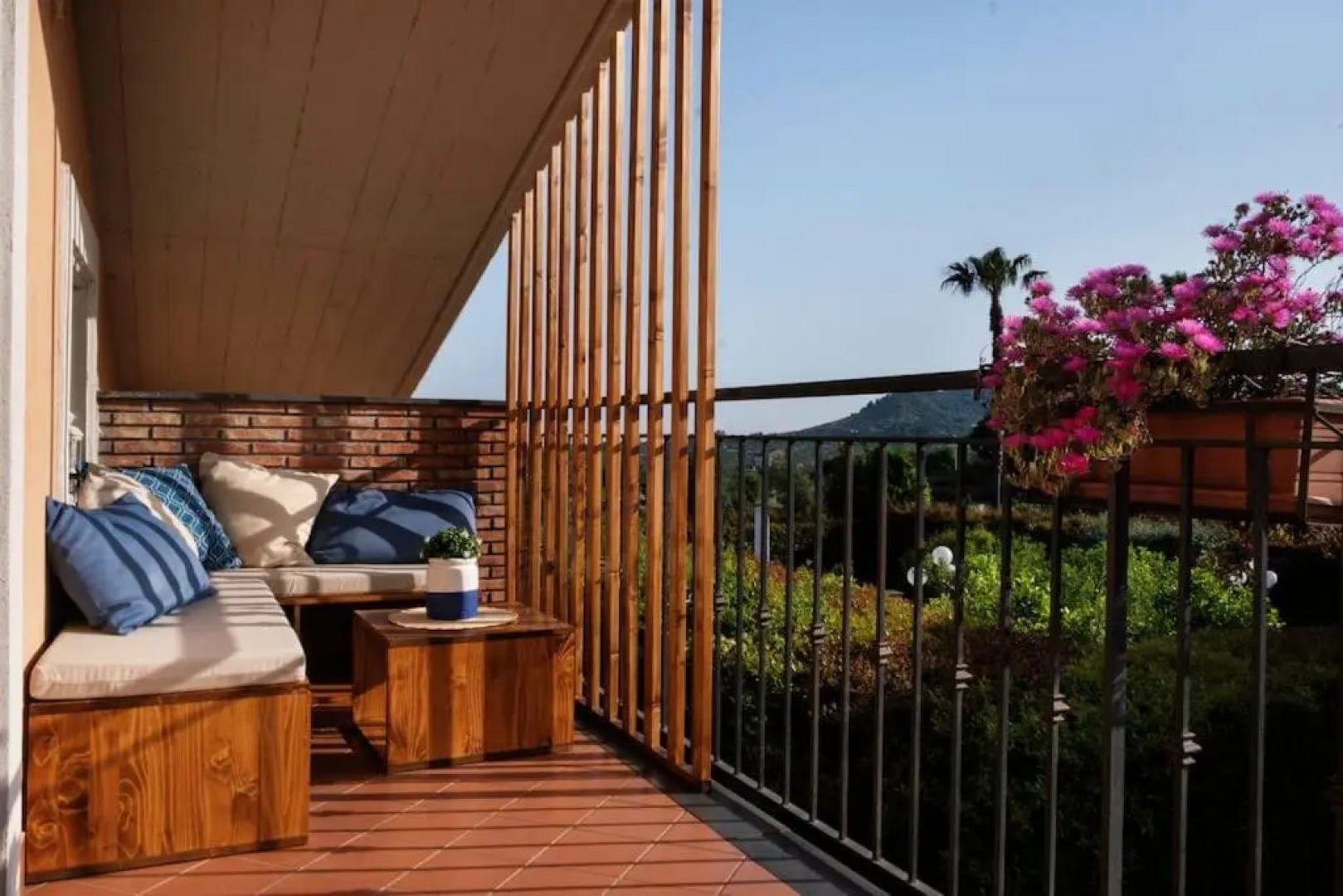 Daniele's Suite. Etna, Sea & much more...