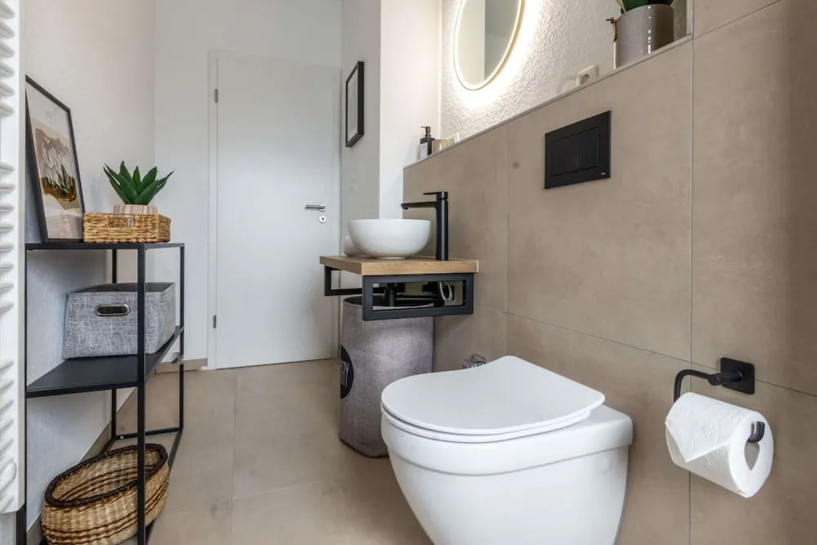 Spacious 3-rooms apartment in the center