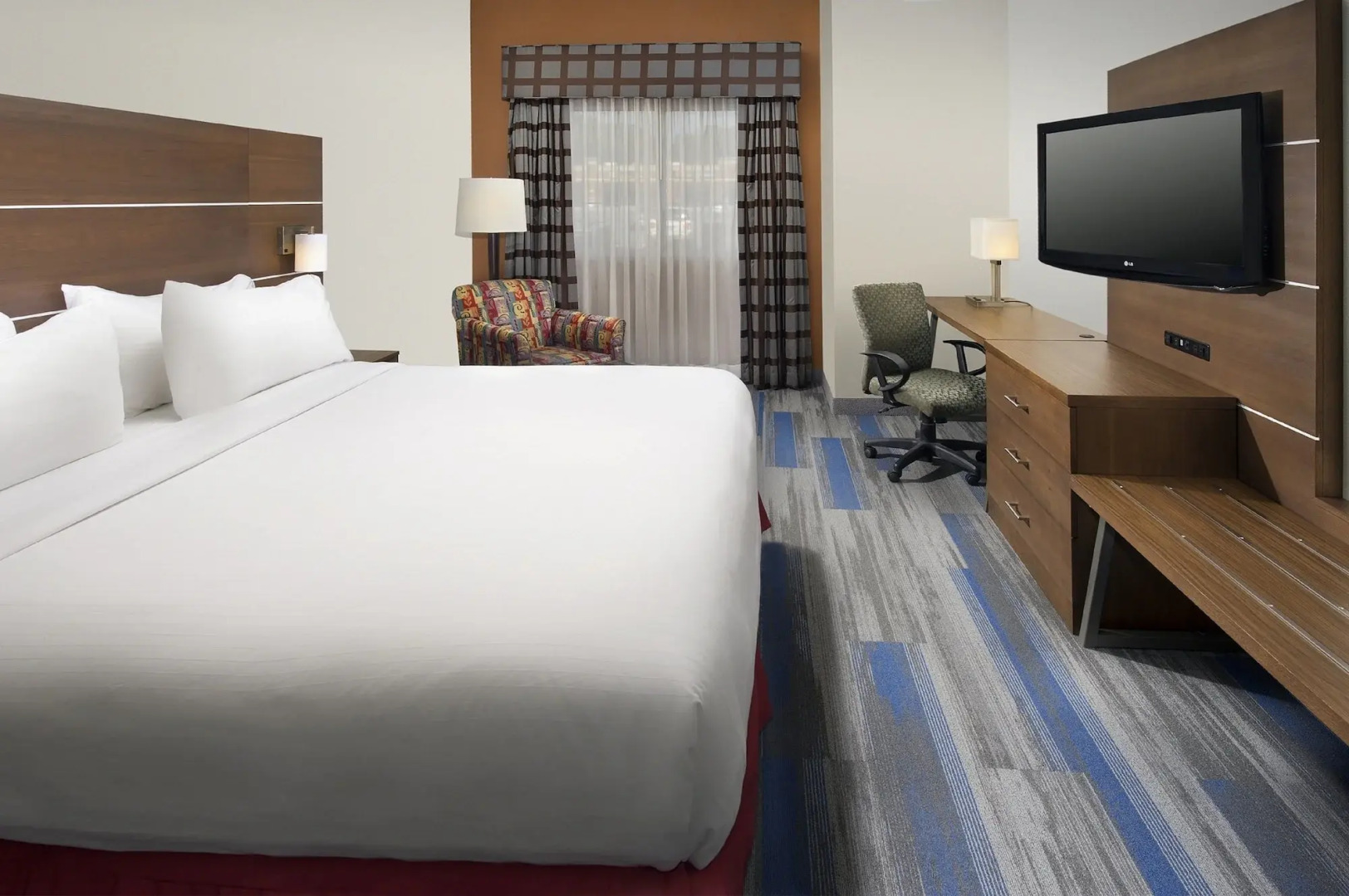 Holiday Inn Express & Suites Charlottesville - Ruckersville by IHG