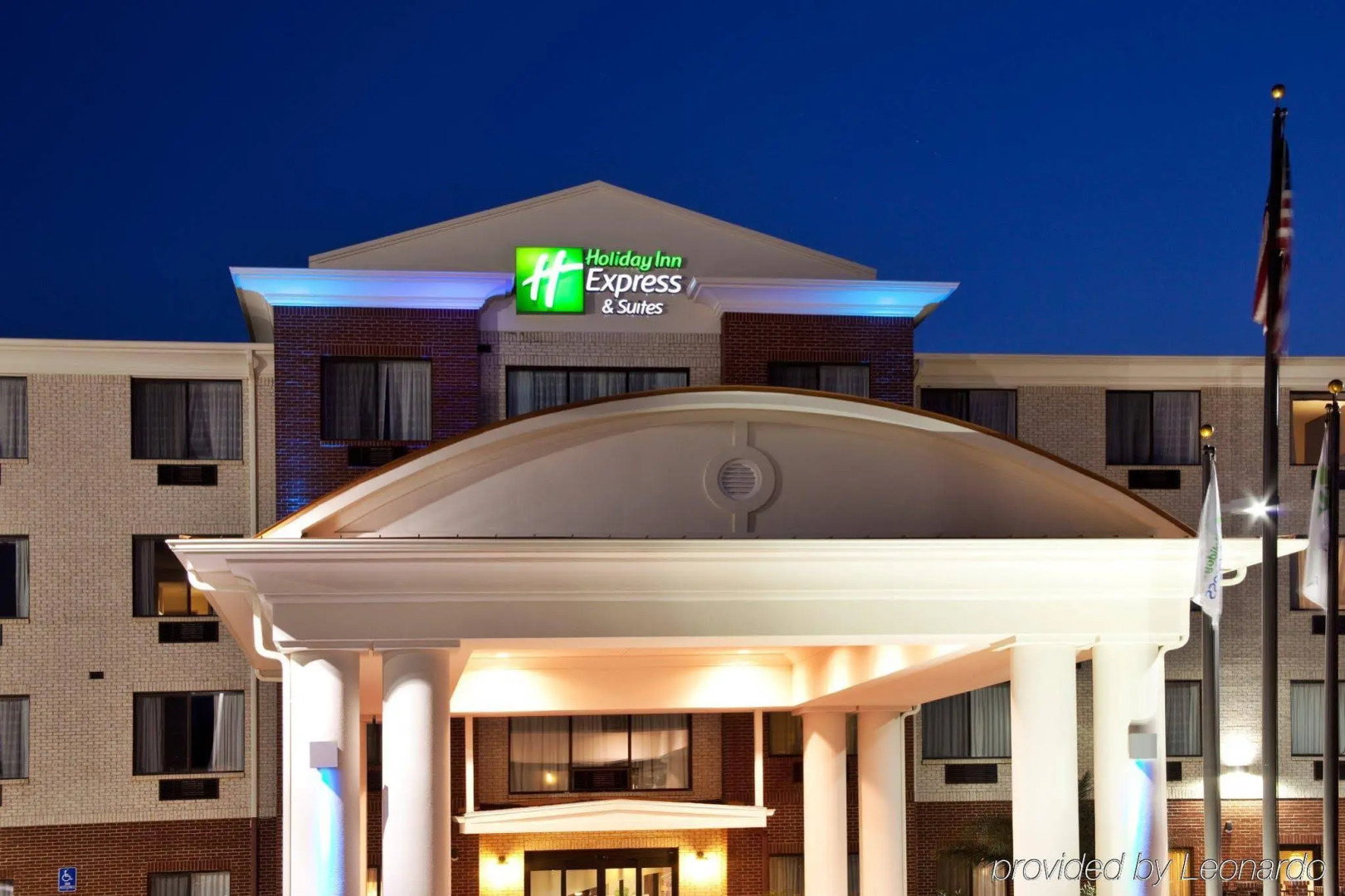 Holiday Inn Express & Suites Ocean Springs by IHG