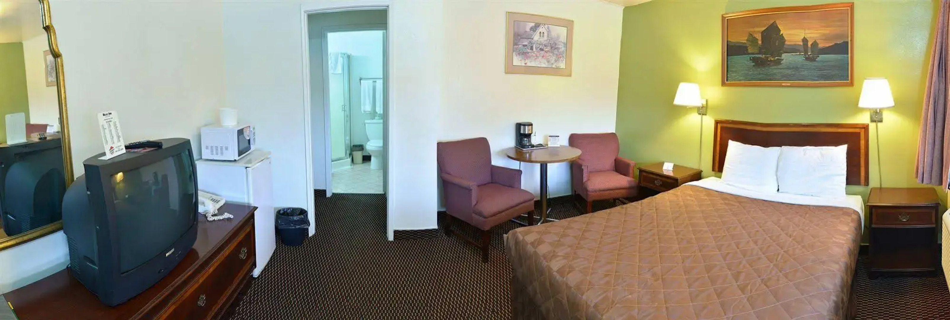 Rodeway Inn & Suites