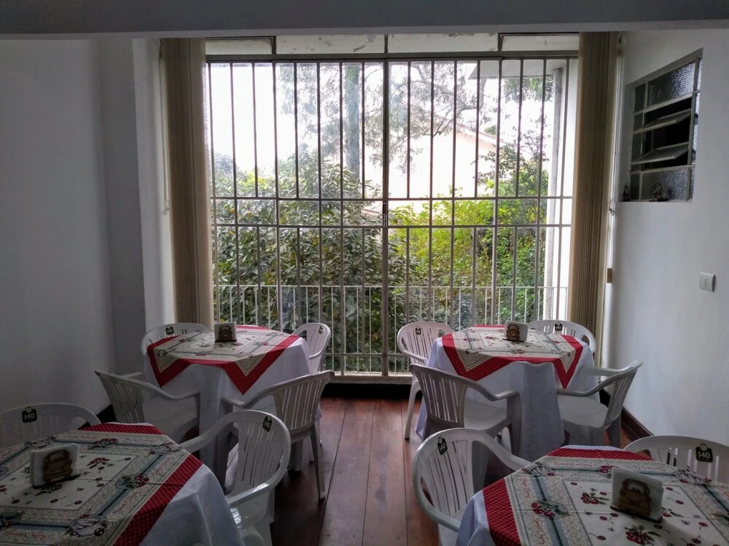 Hostel Kombi Curitiba - filial Jardim Botânico