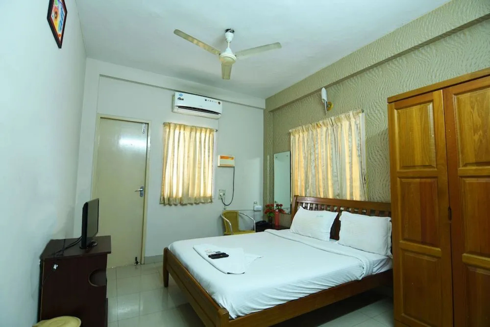 Ulo Green Apple Inn OMR