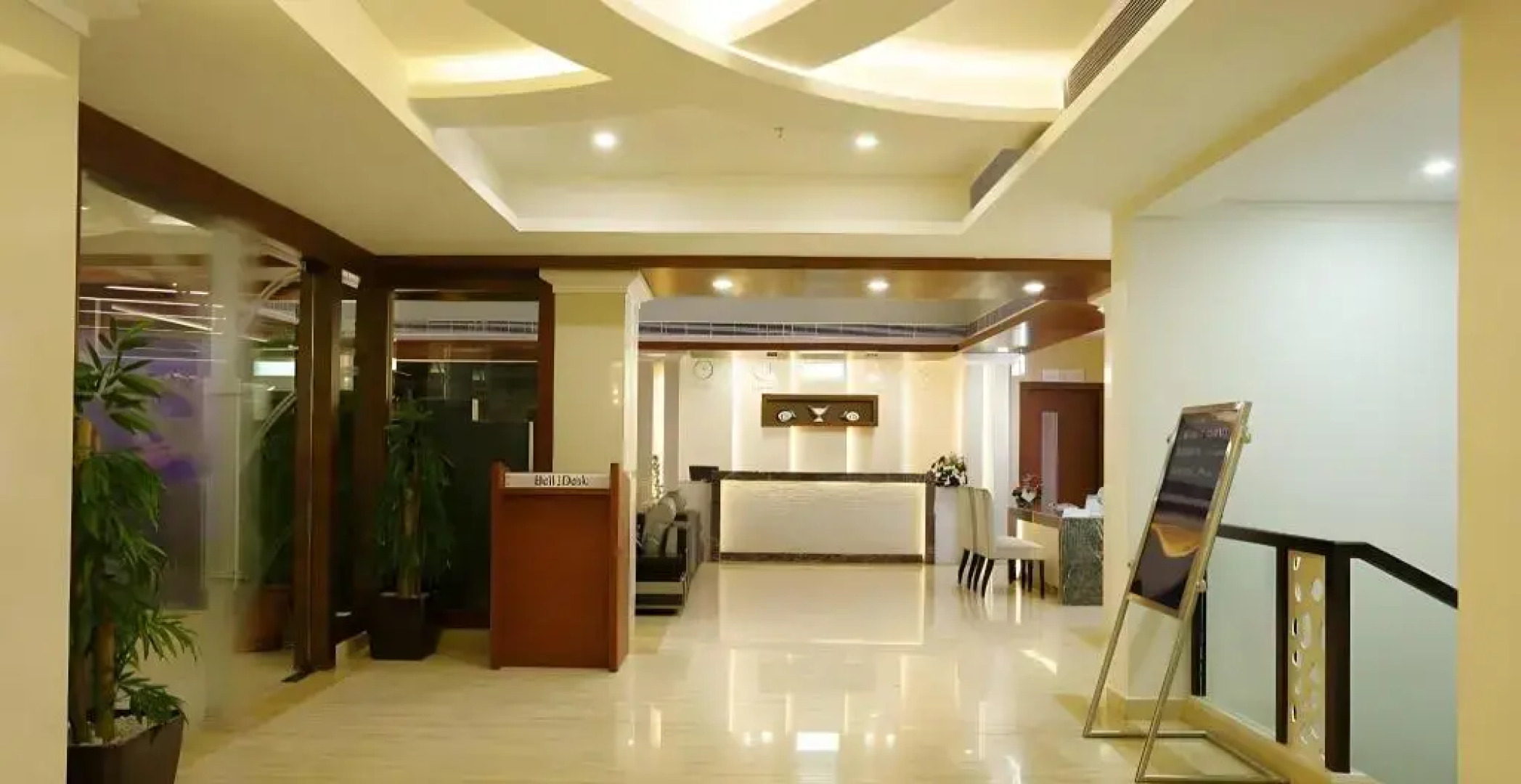 Hotel Moonlit Regency