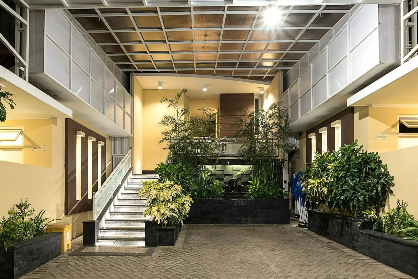 Riverstone Hotel and Cottage