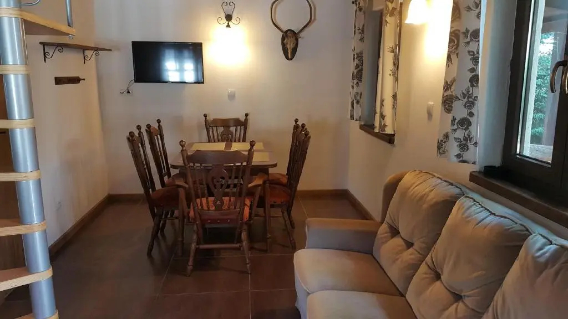 Osada pod Czerwonym Dębem