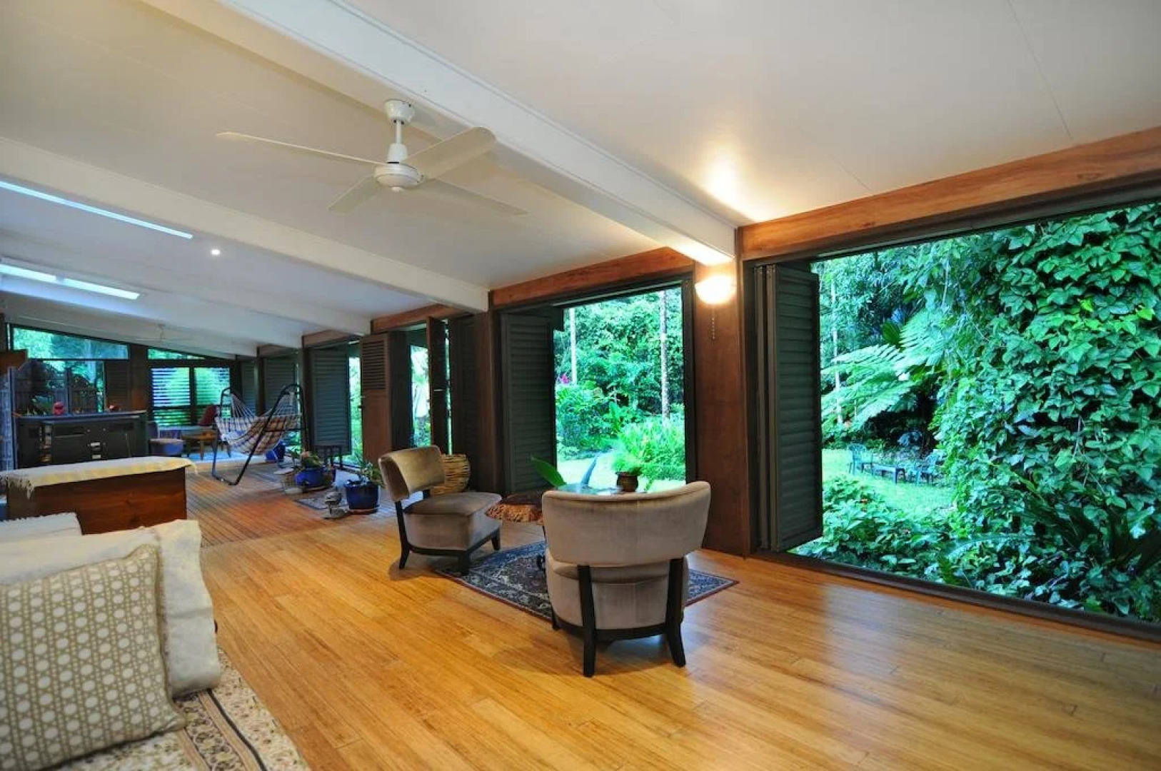 Cow Bay Homestay B&B