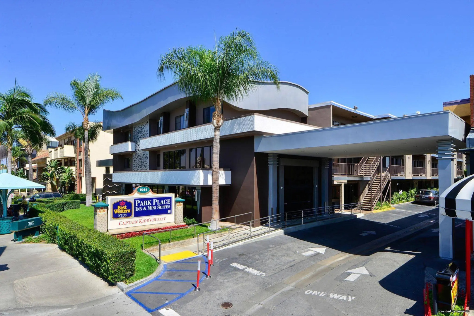 Best Western Plus Park Place Inn - Mini Suites
