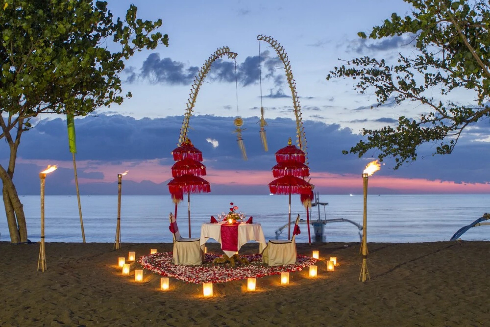 Bali Taman Lovina Resort and Spa Suites