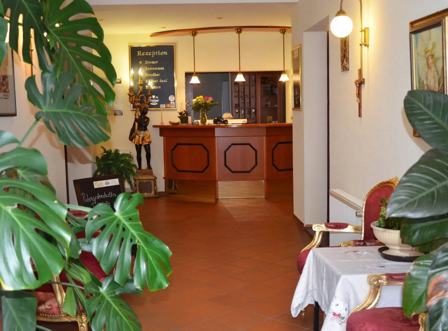 Hotel Restaurant Zur Hallenburg