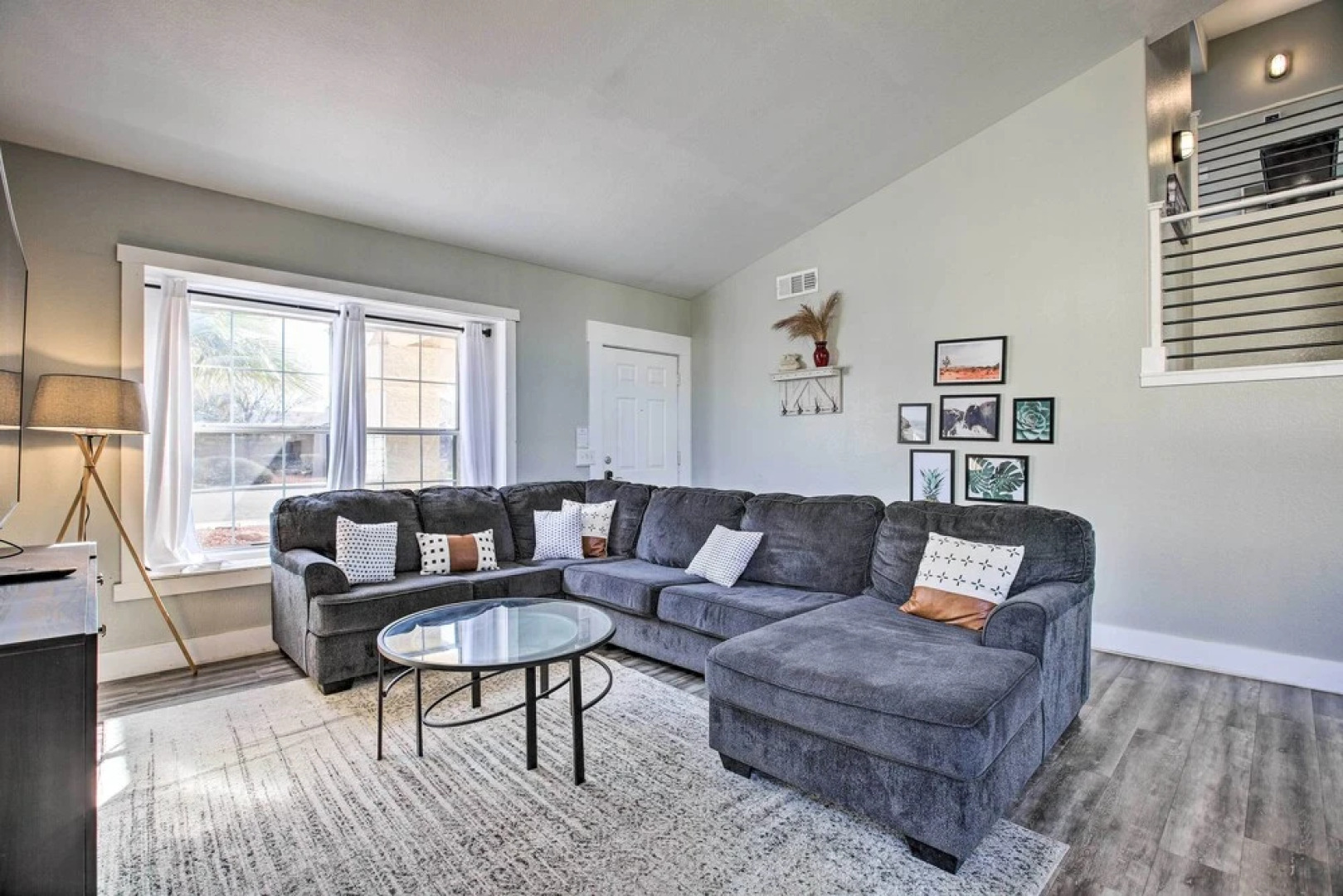 1 Mi to State Farm Stadium: Home w/ Pool & Grill!