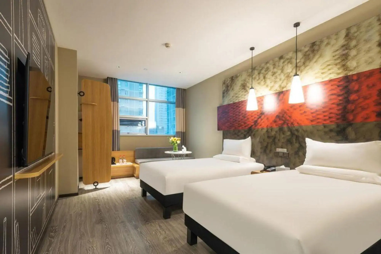 Ibis Hotel (Xianyang Qidi Science and Technology Park Baimahe Metro Station)