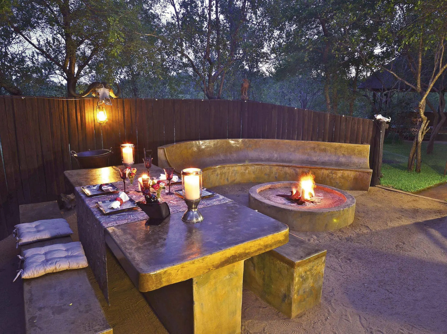 Raptor Retreat Game Lodge