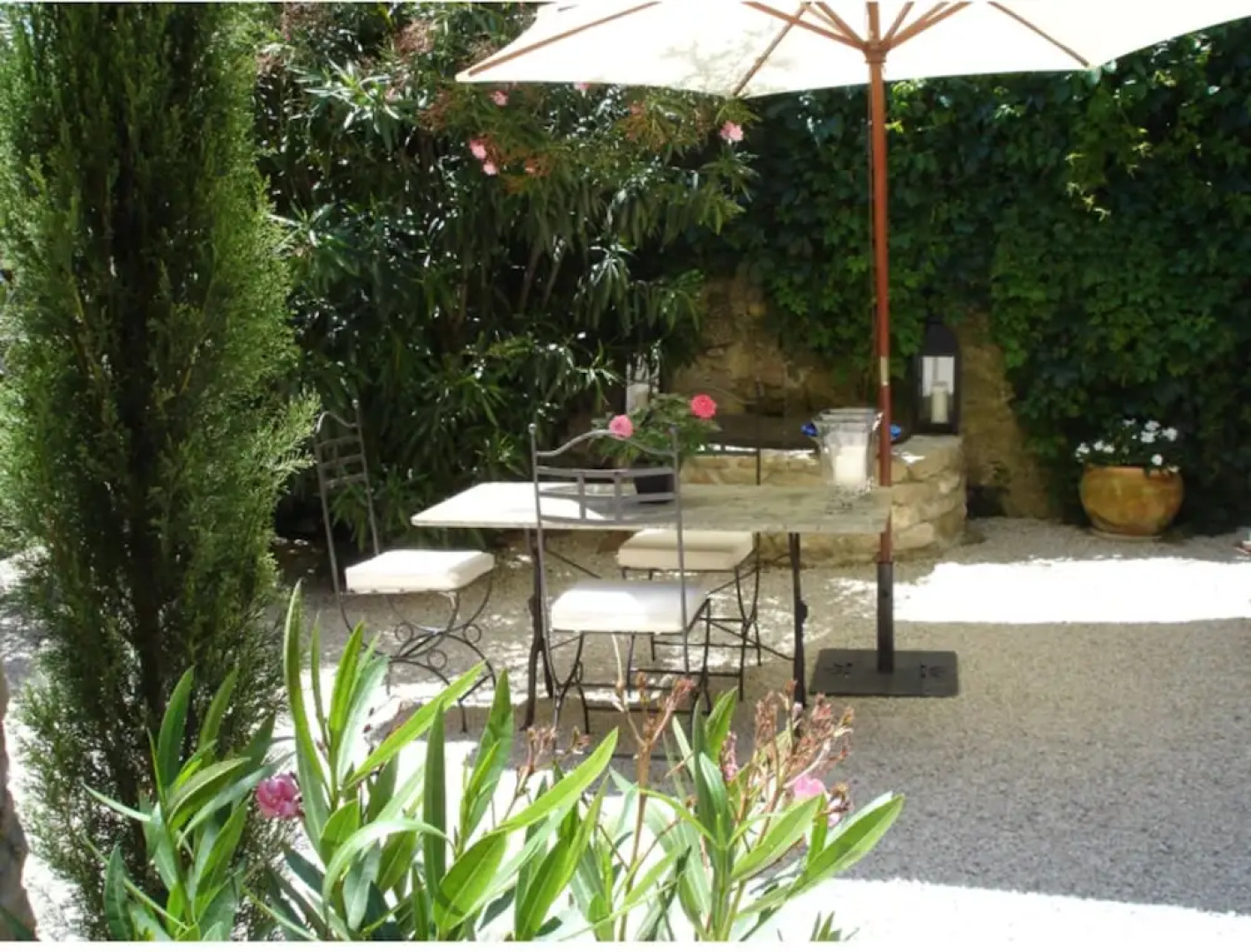 Maison d'hôtes La Cour des Lauriers