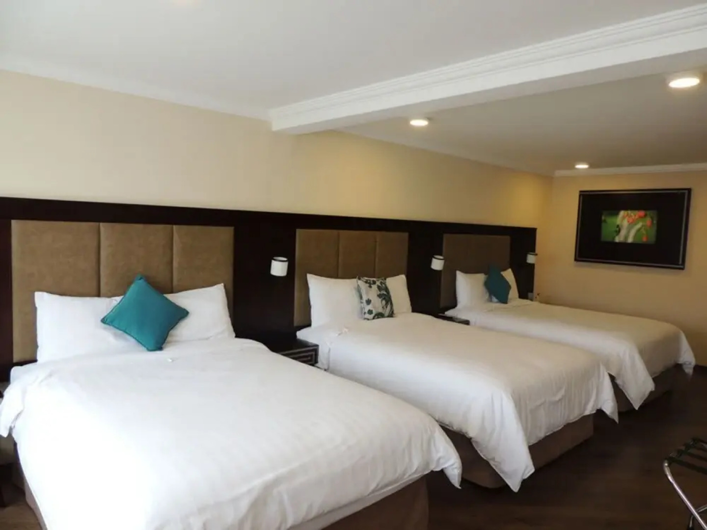 Quindeloma Art Hotel And Gallery