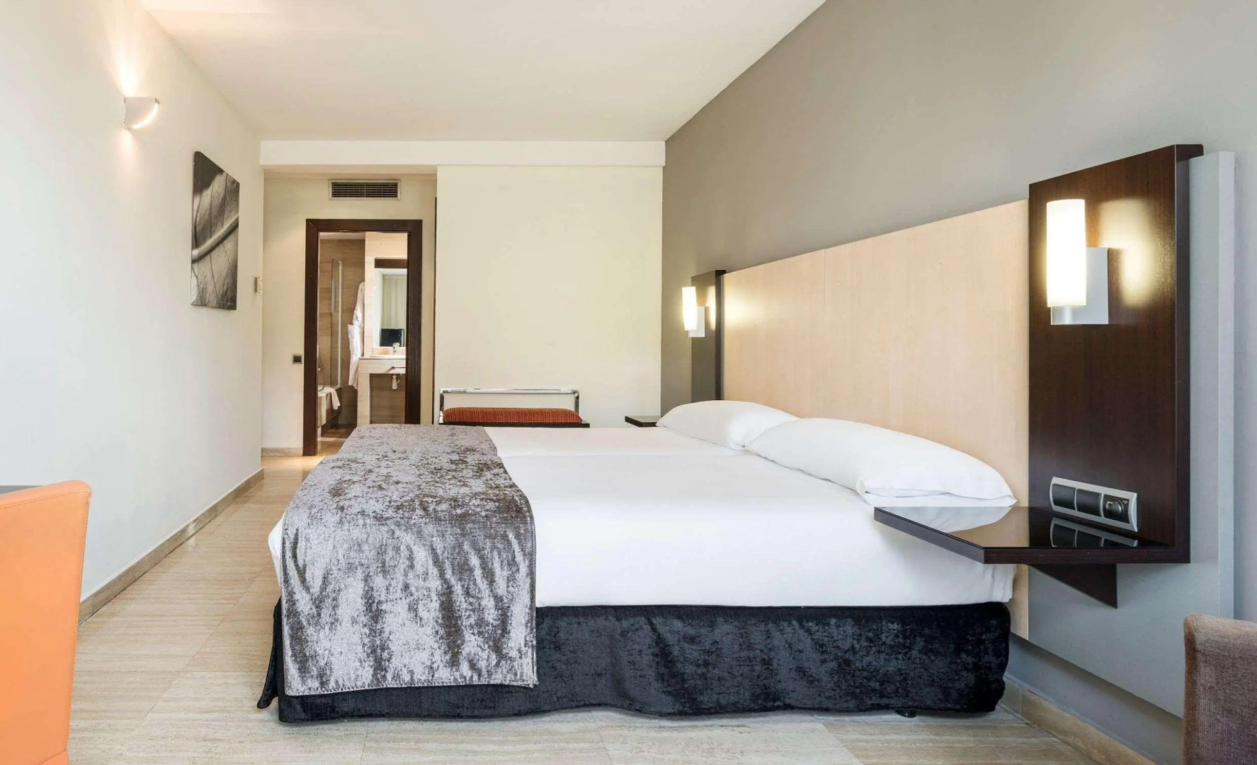 Hotel ILUNION Almirante
