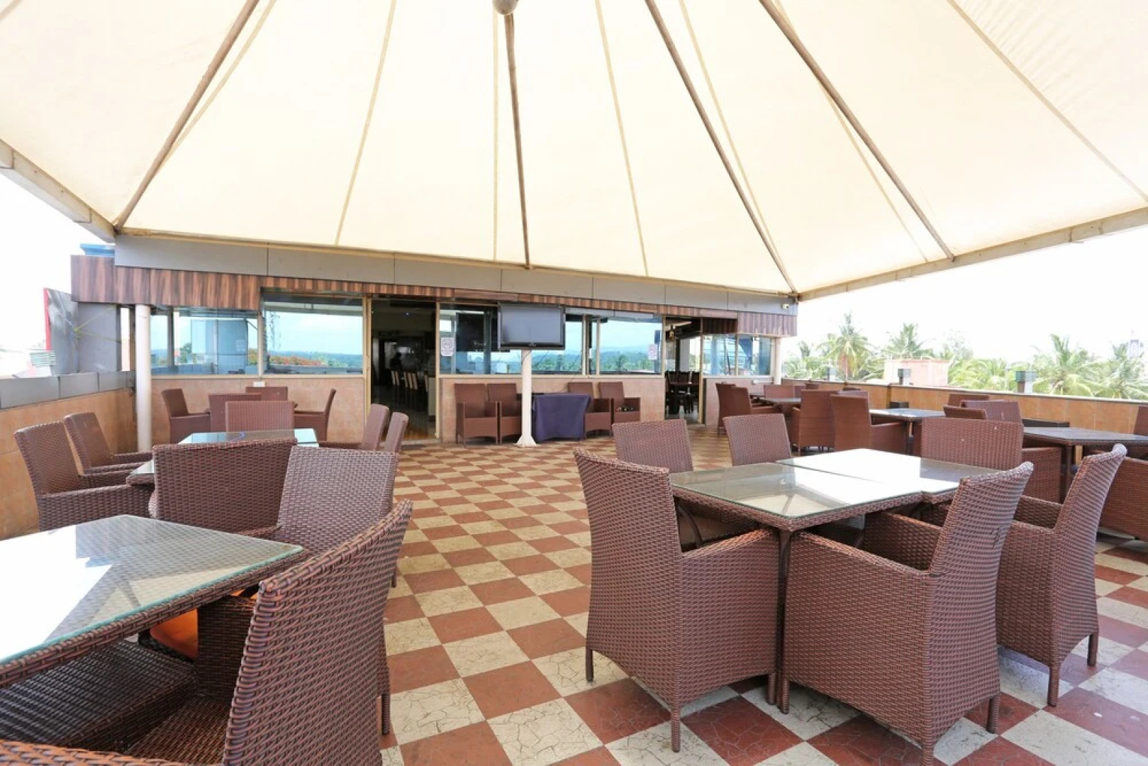 OYO 7570 Near KSRTC Bus Stand