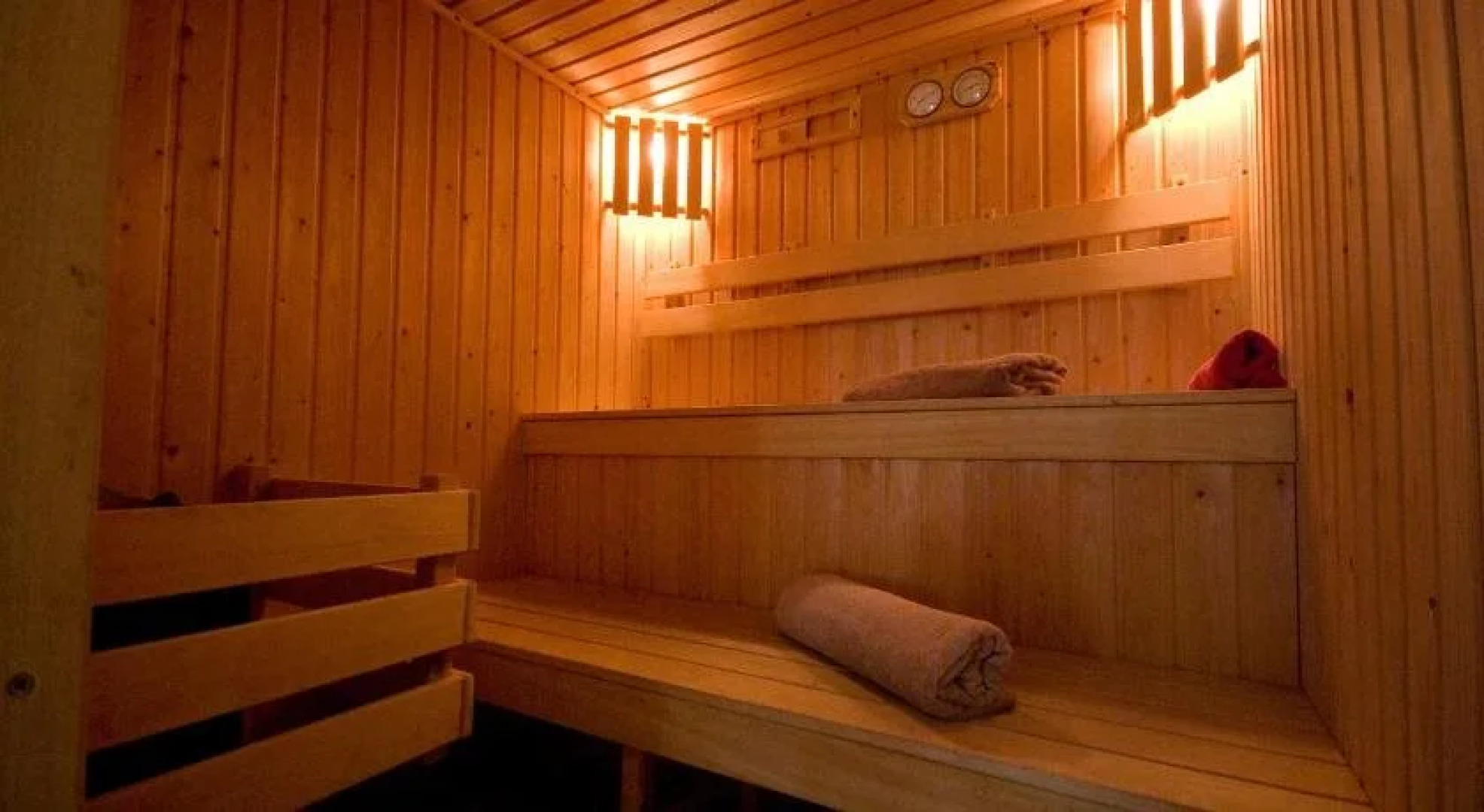 Treetops Cottages & Spa