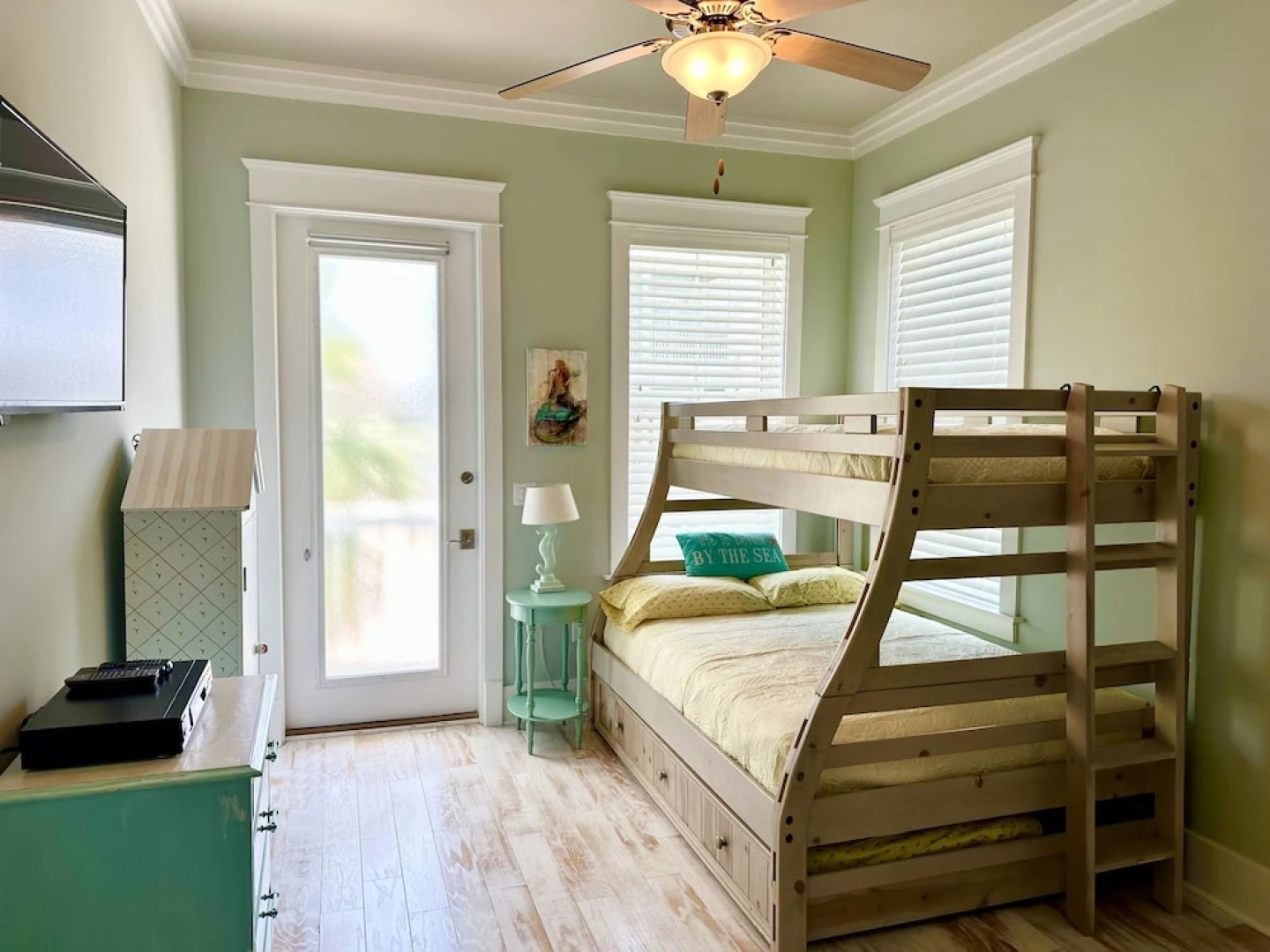 Casa Bella 5 Bedroom Home by RedAwning