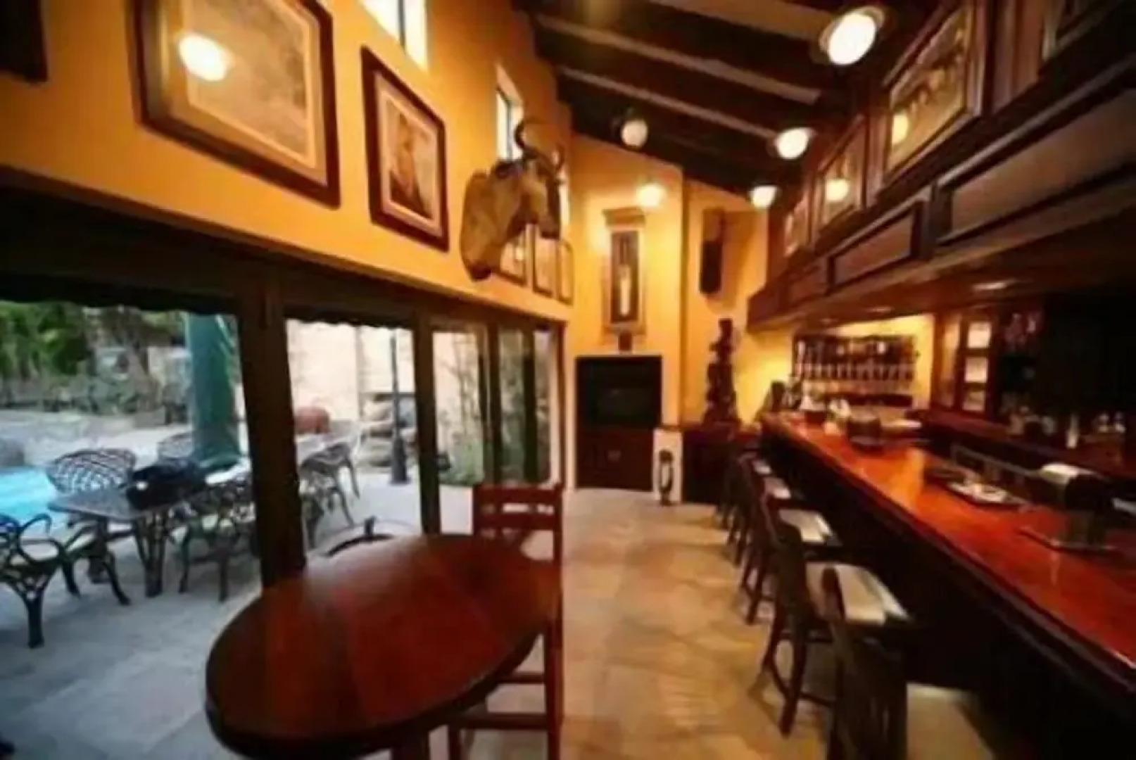 Le Cozmo Guest House