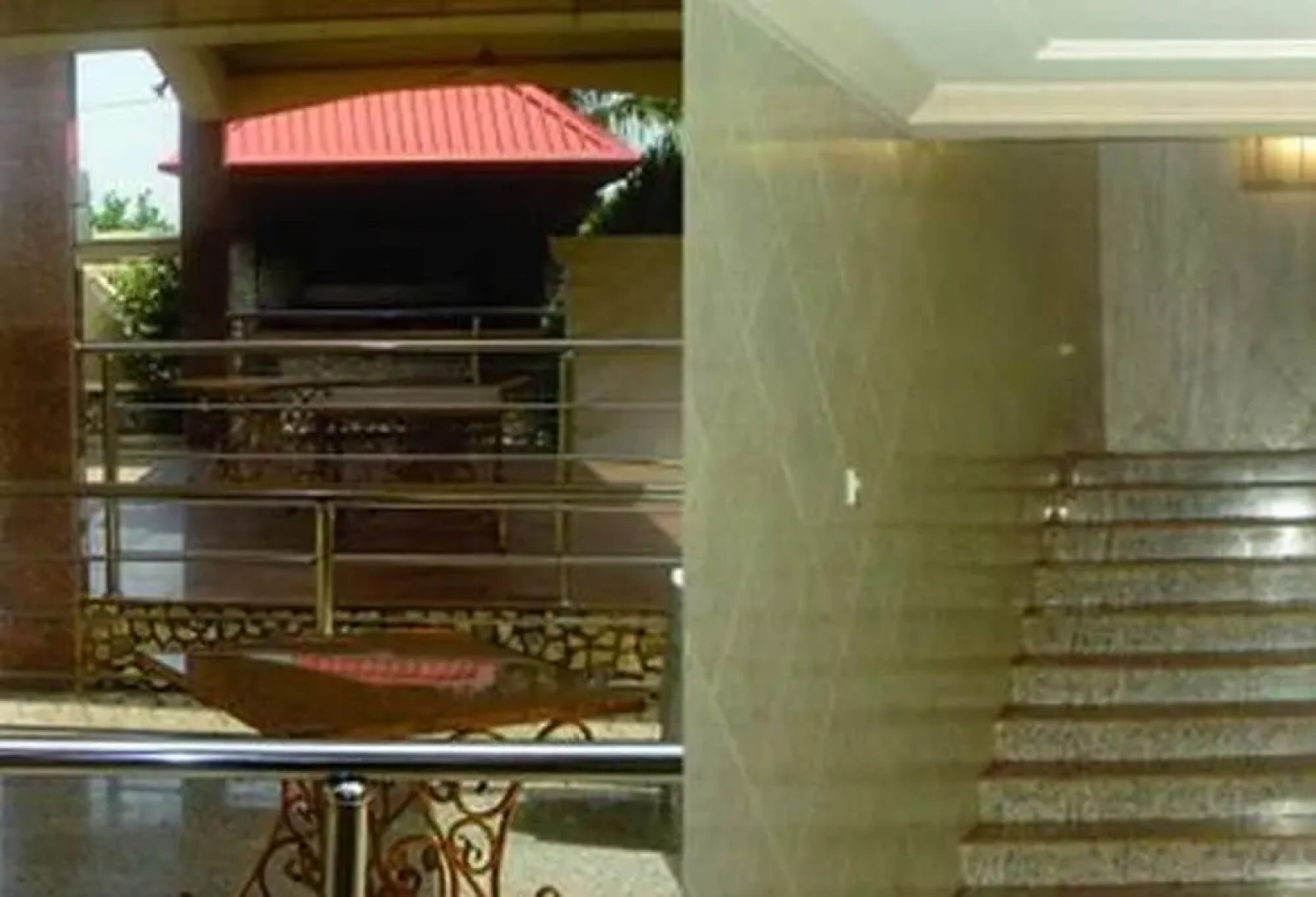 Choice Gate Hotel and Suites