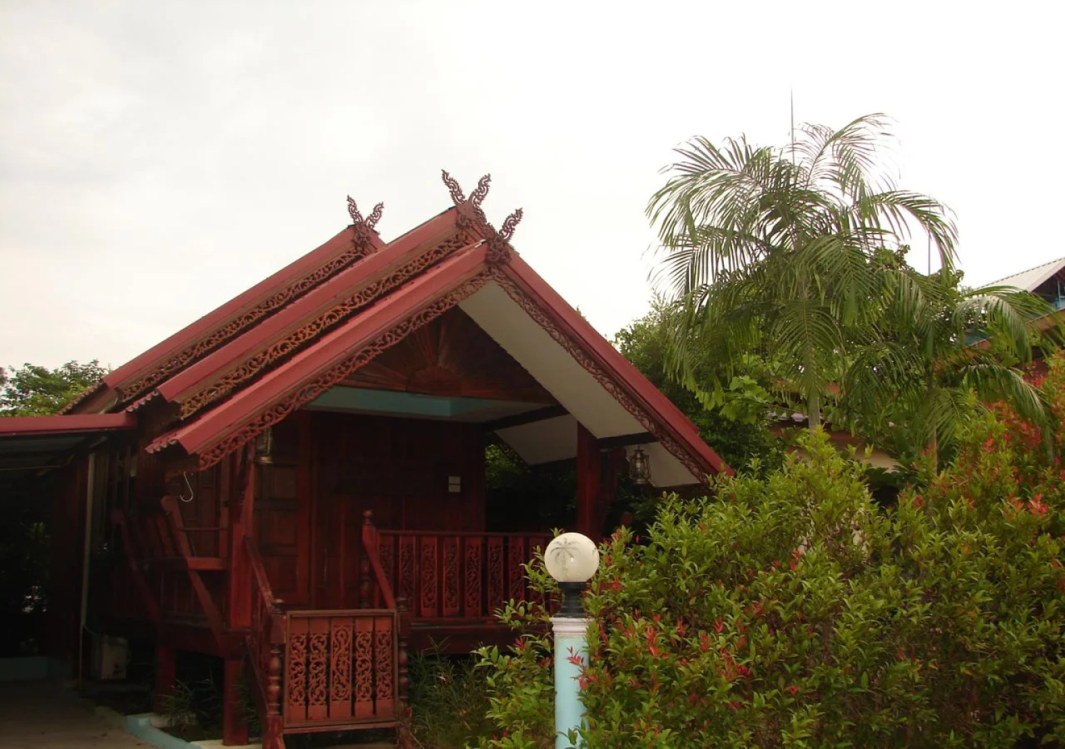 Ruenmanee Resort