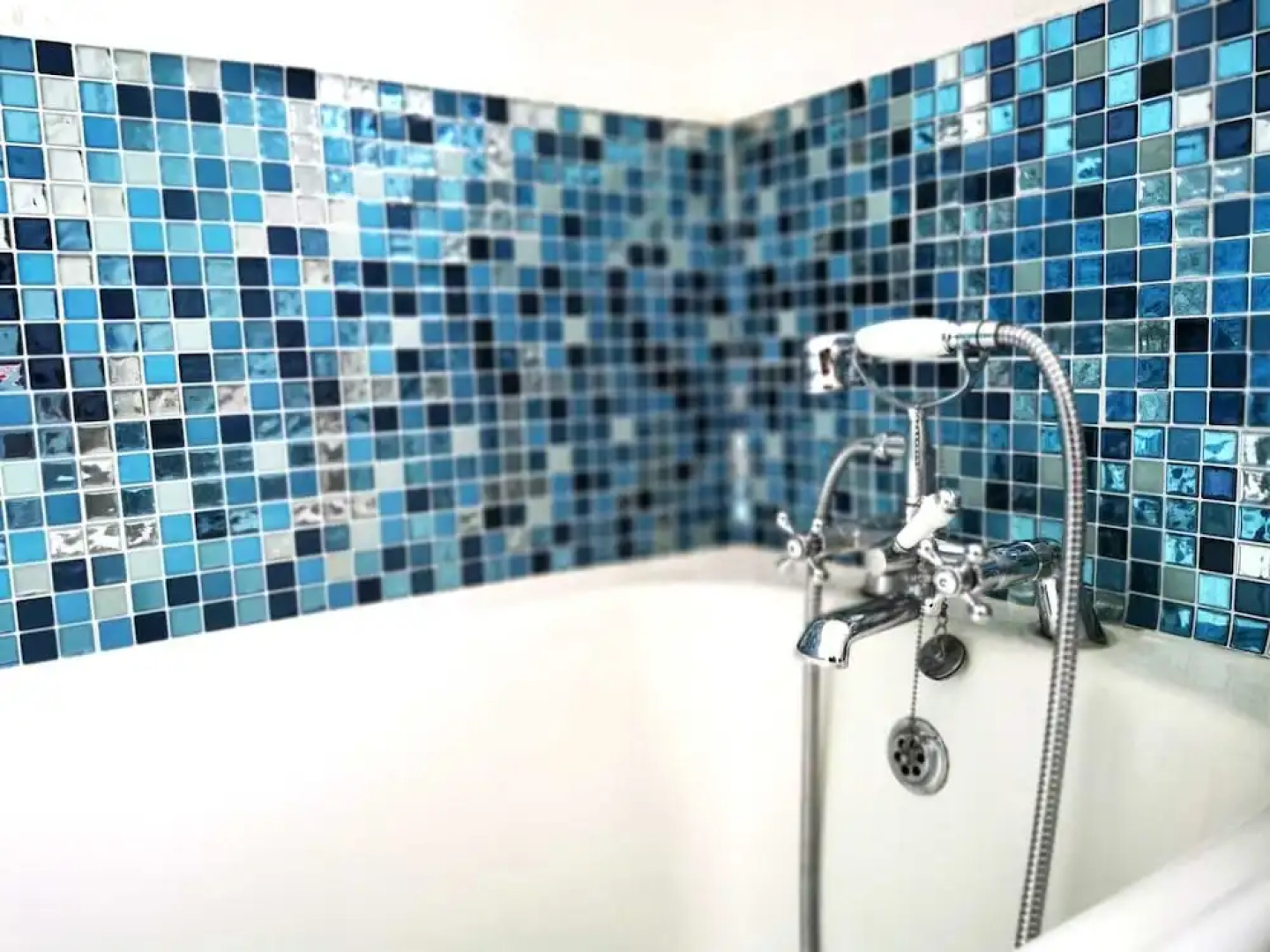 Beachcomber Seafront Pet Friendly Cottage