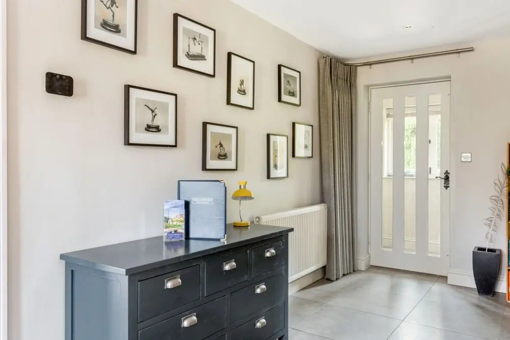 Spacious & Stylish Cotswold Family home