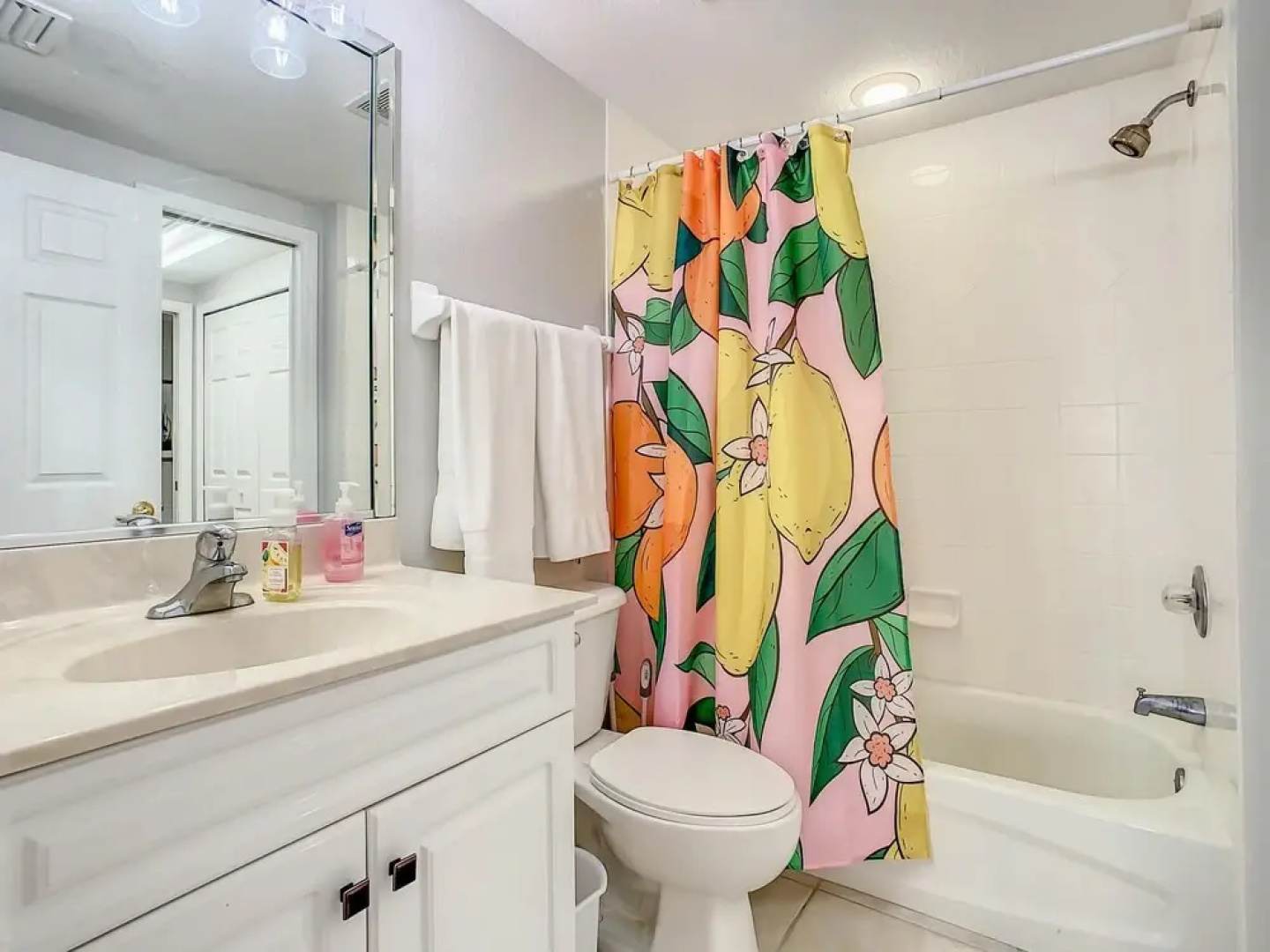 Enjoy the Gorgeous Sunset in This Beautiful 3 2 Condo Ow9-305
