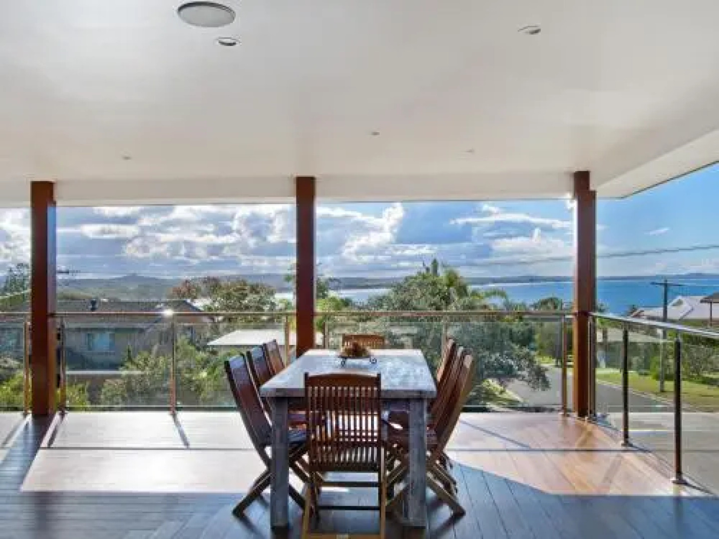 TOPVIEWS - 15Second Av BH