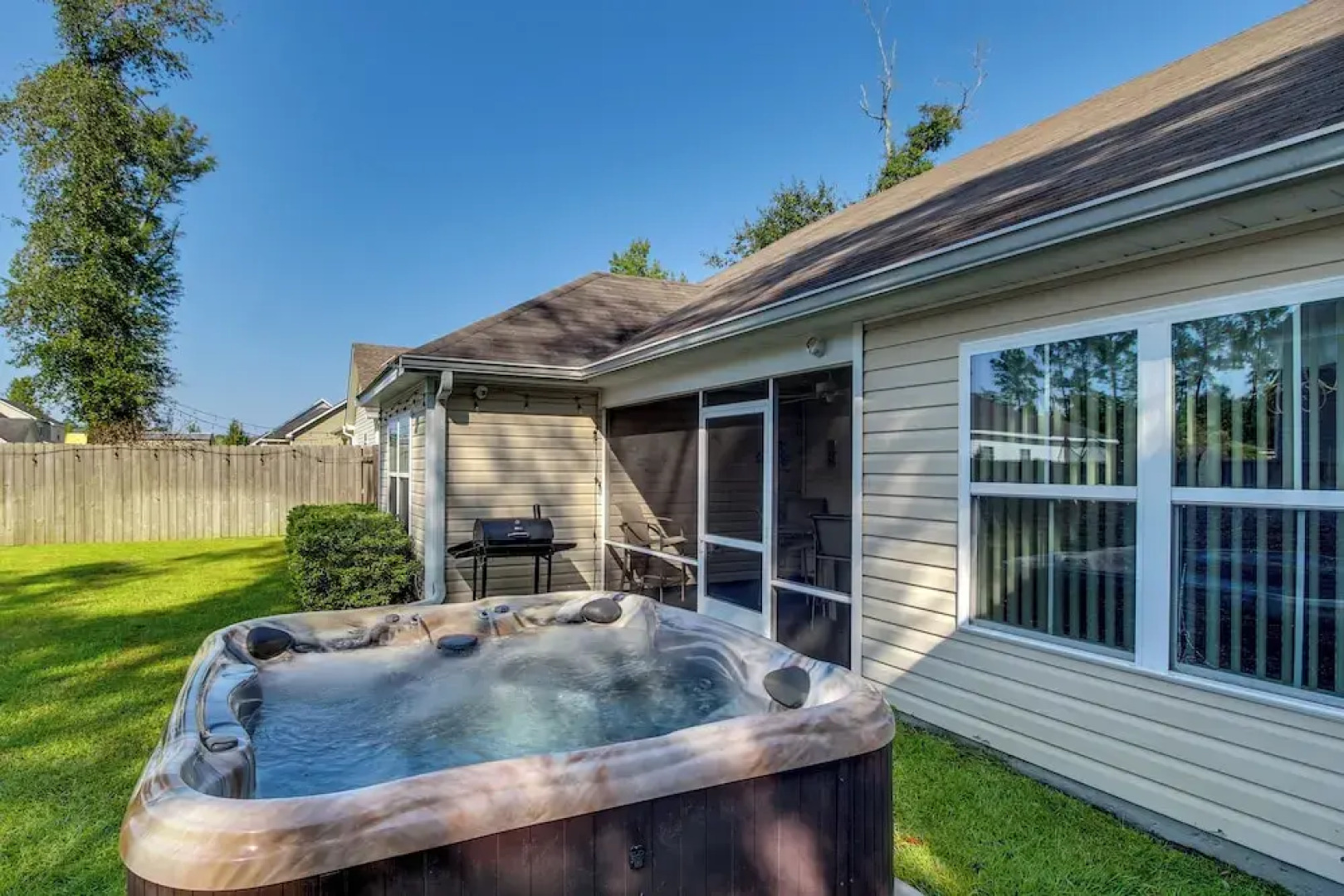 Screened Patio: Rincon Home, 18 Mi to Savannah!