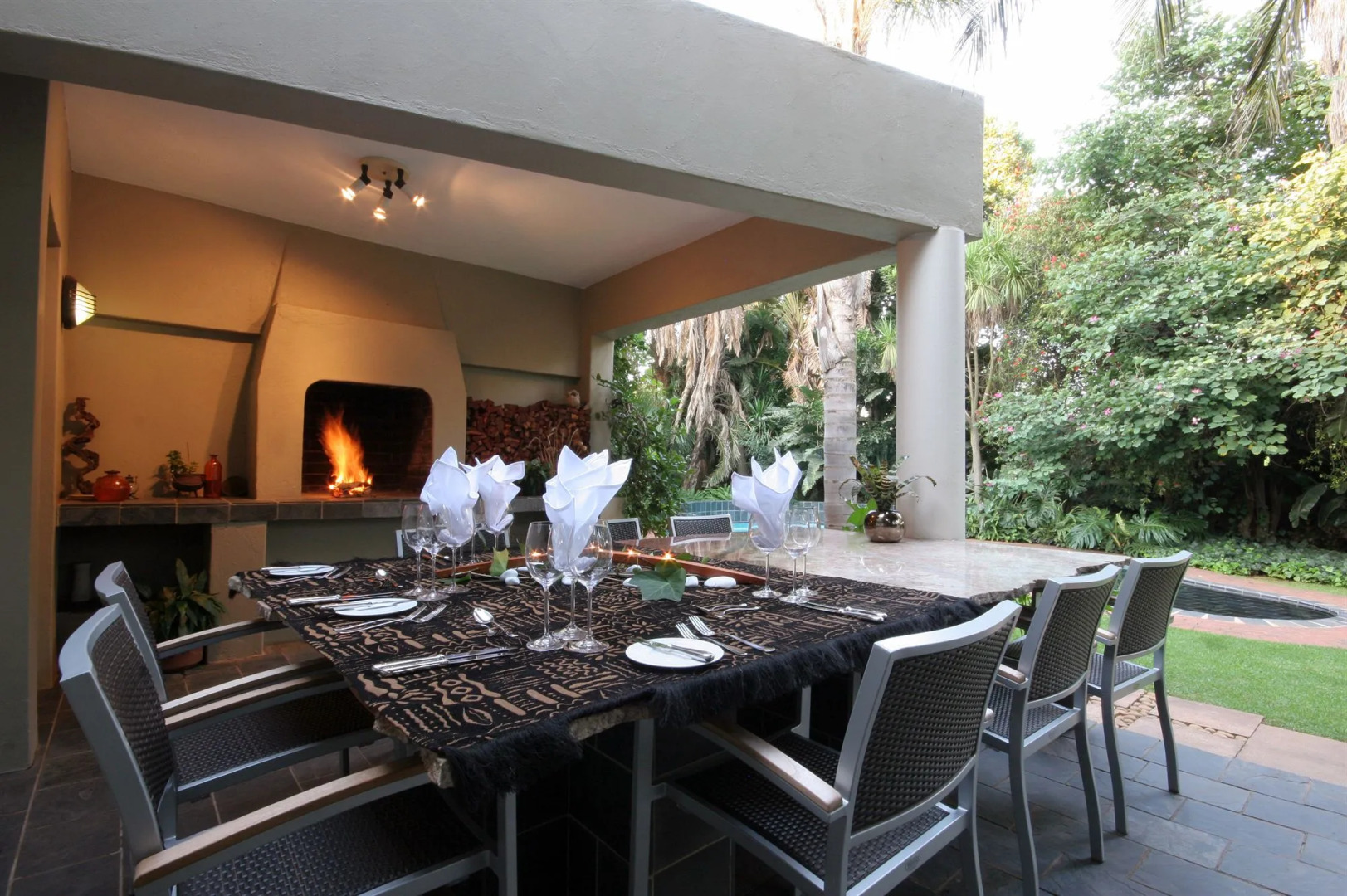 African Rock Hotel & Spa, a "Boutique Lifestyle Resort"