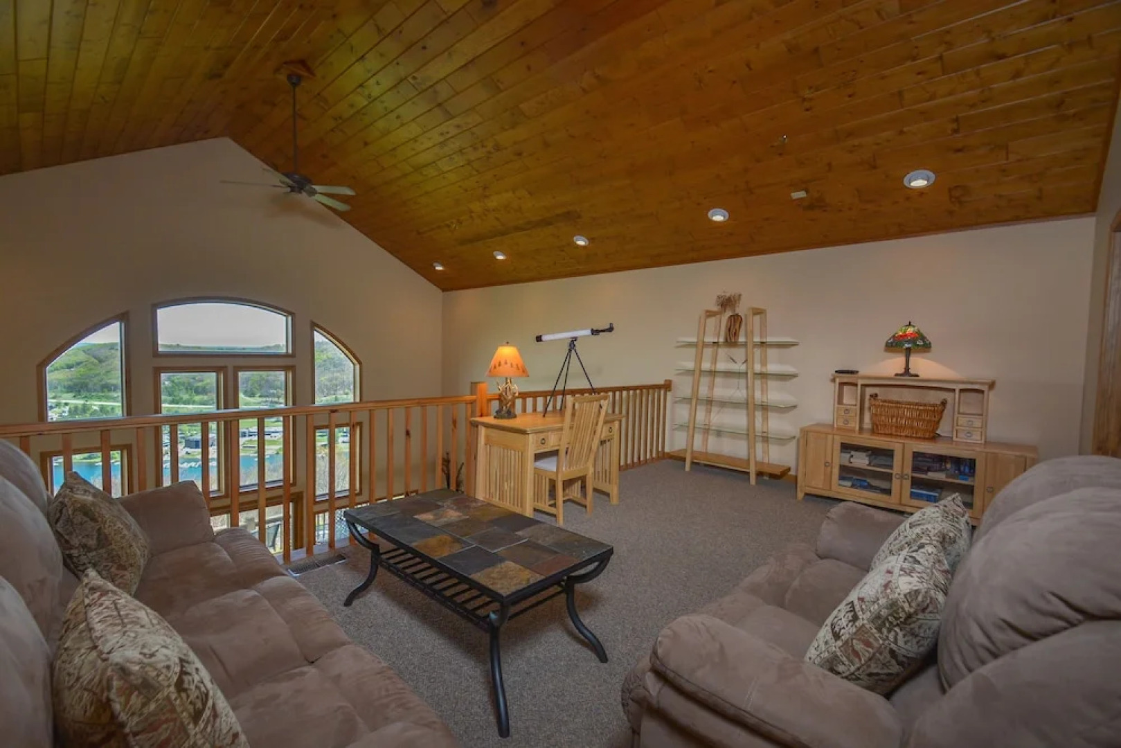 Amazing Overlook 3 Bedroom Townhome