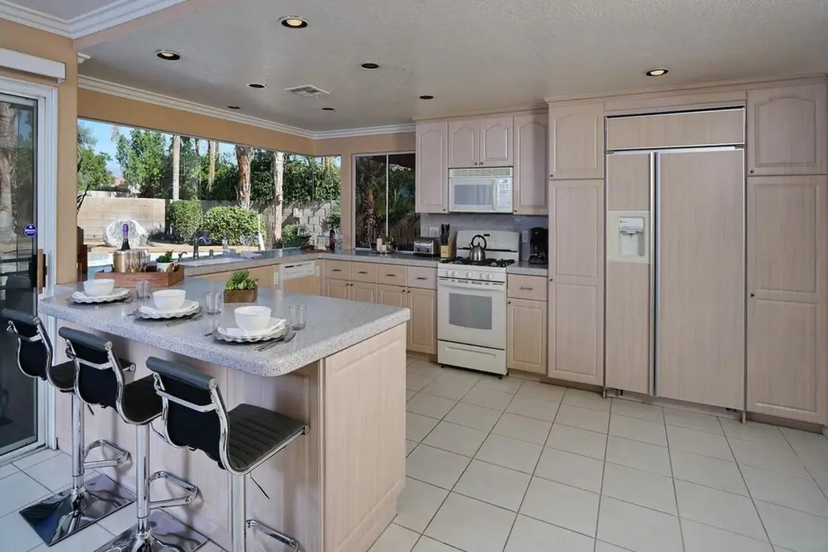 Via Sevilla 3 - Azalea