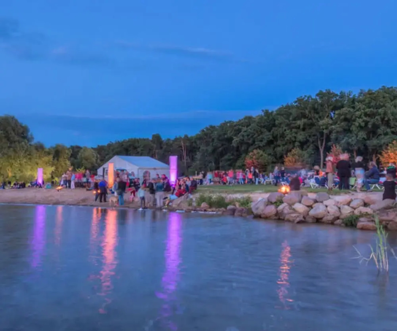 Haus Seeblick Modern Retreat