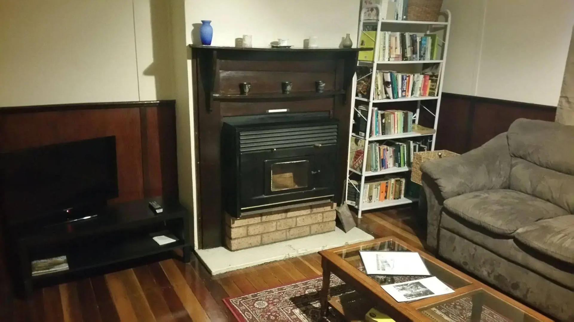 16 Gregson - Silky Oaks