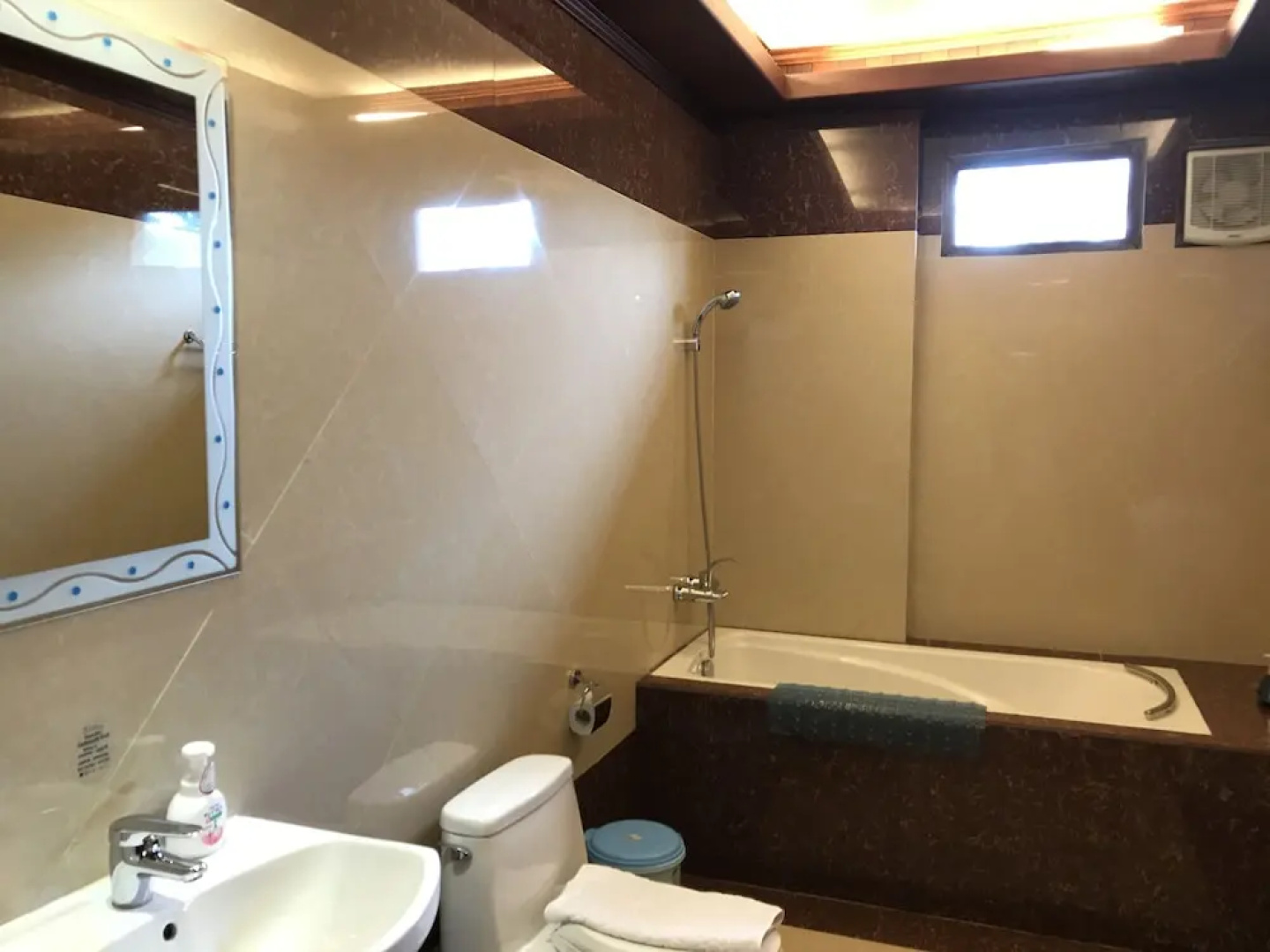 Mekong Riverside Lodge