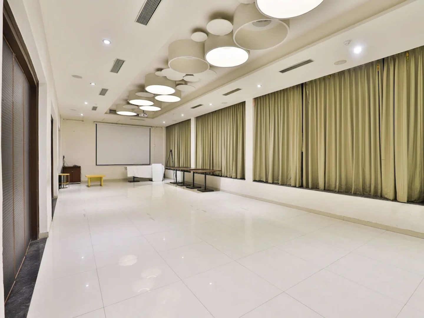 OYO 13479 Hotel Grand Nakshatra