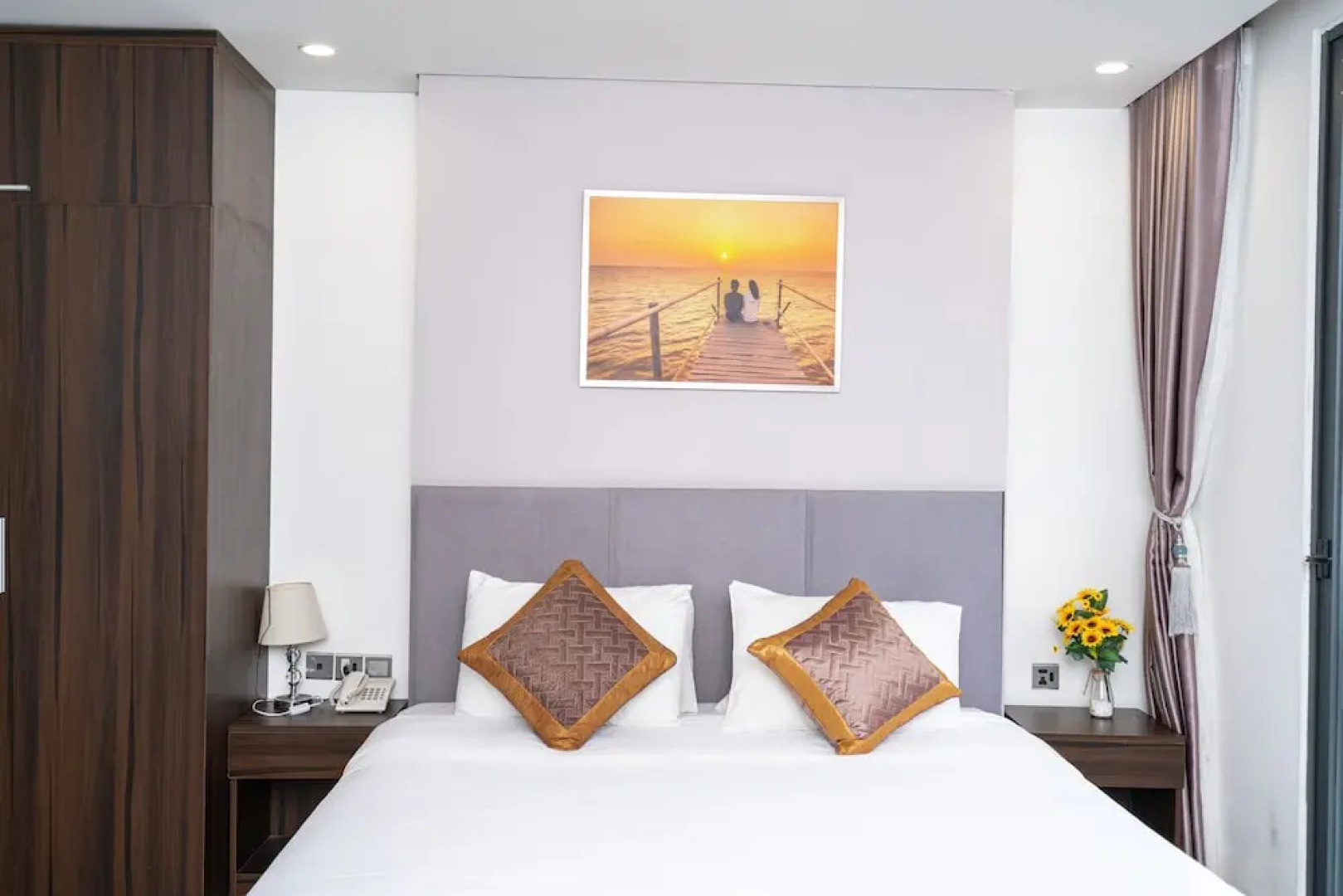 SWEDEN Hotel and Apartment