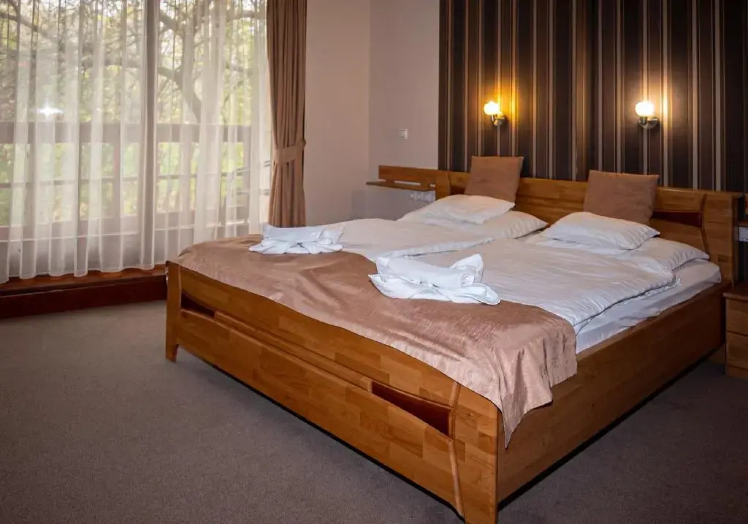 Trojka Hotel És Panzió