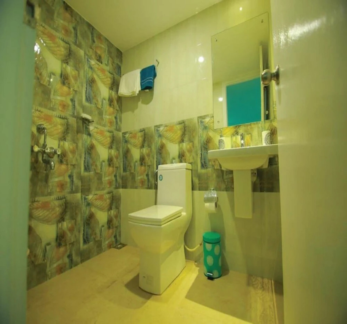 India Vacationz Houseboat