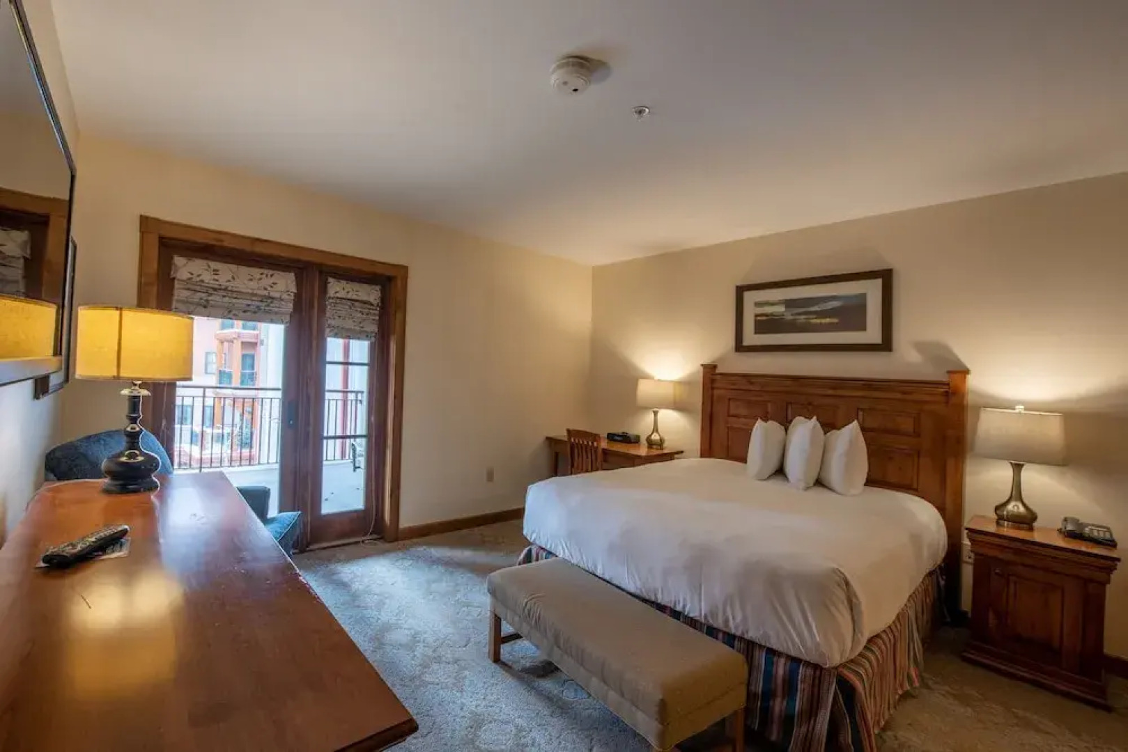 Spacious 2 Bedroom Unit In Mountaineer Square Condo - No Cleaning Fee! by RedAwning