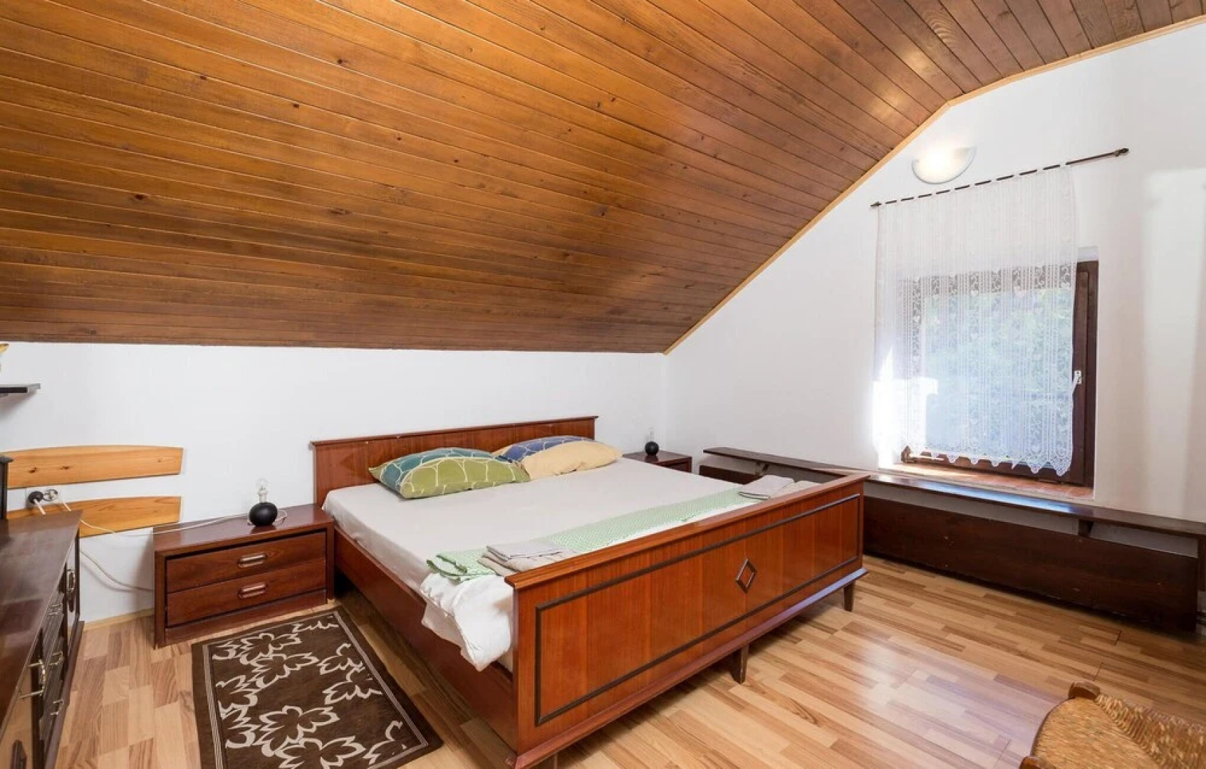 Awesome Home in Fuzine With Wifi and 5 Bedrooms