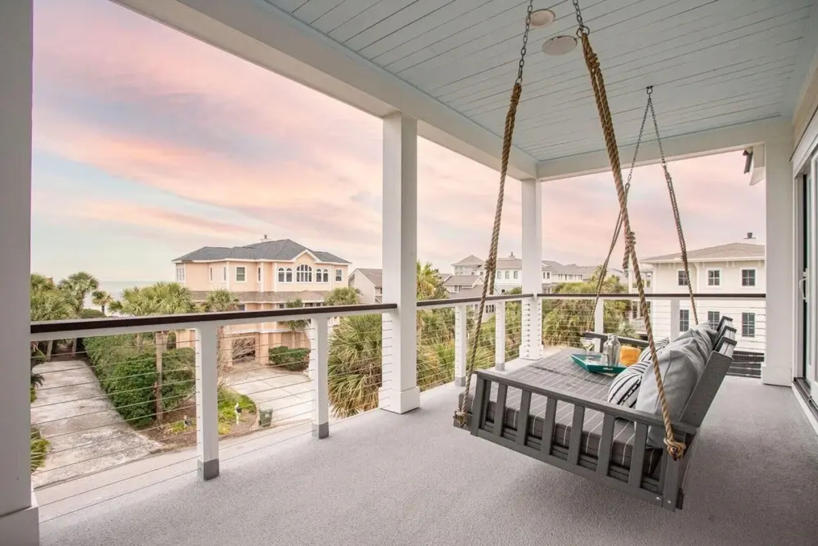 Pelican - Modern Beach Retreat w Patio & Pool