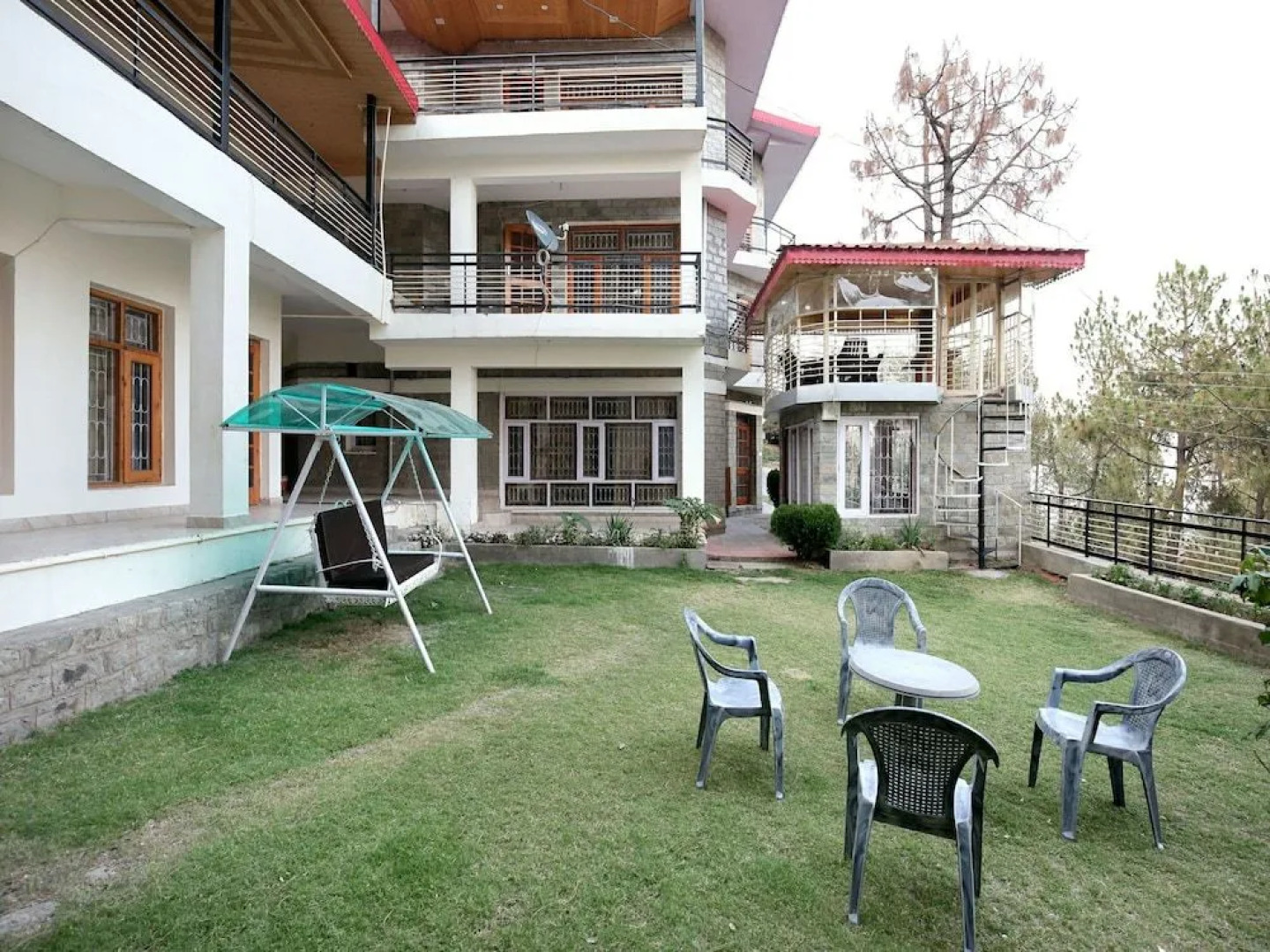 OYO 15254 Home Scenic Studio Barog