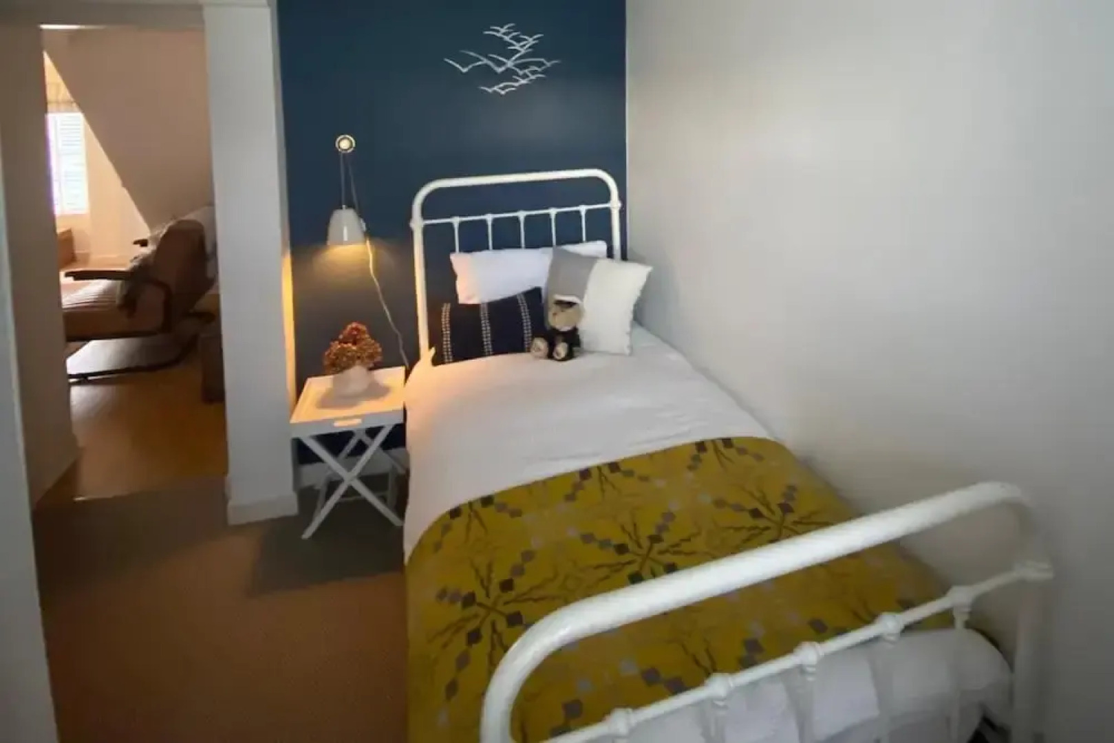 Anglesey Retreat - 2 Beds - Sleeps 3 - Parking