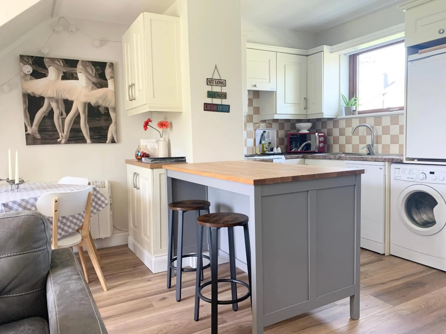 Charming, Modern Masonette in Heart of Fermoy River Town