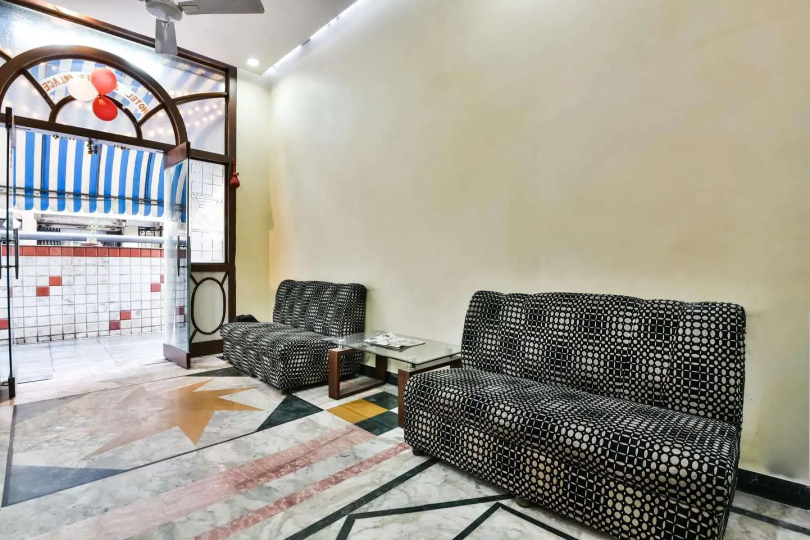 Hotel Shelter Palace