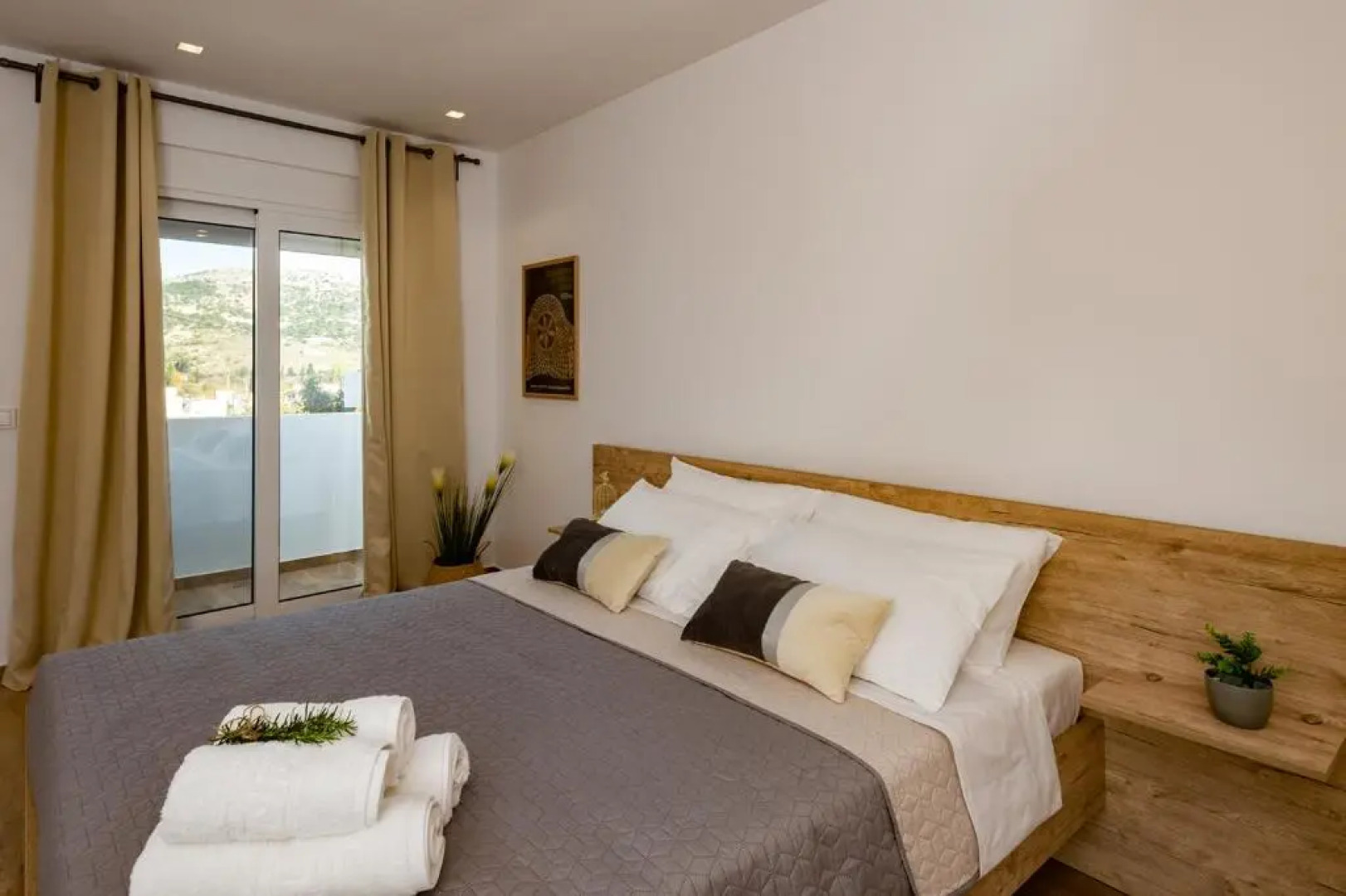 Rosemary Rhodes Villa