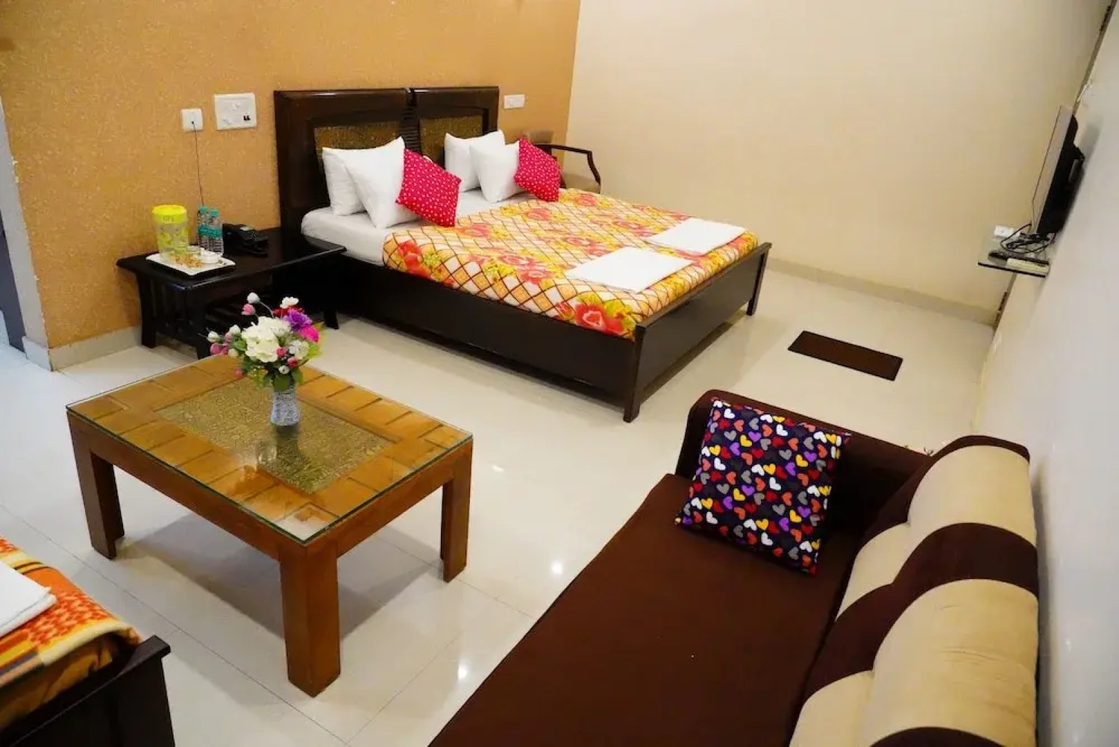 VJR Mahal and Vinayagam Residency